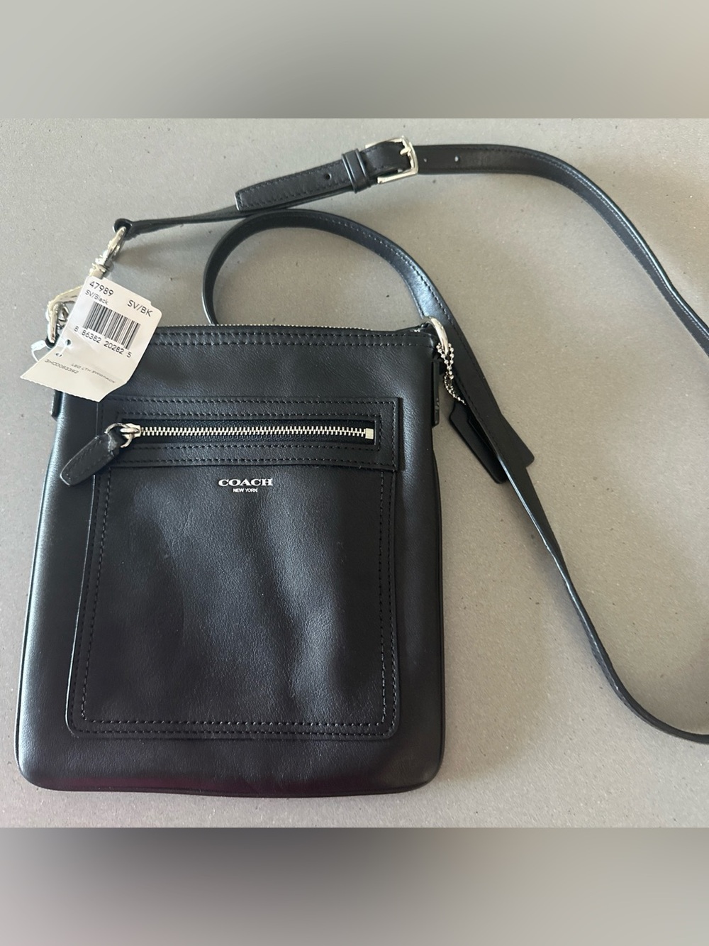 NWT Coach Legacy Leather Swingpack Style #47989 Black